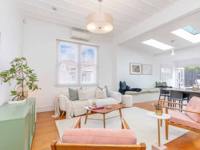 12 Third Avenue, Kingsland