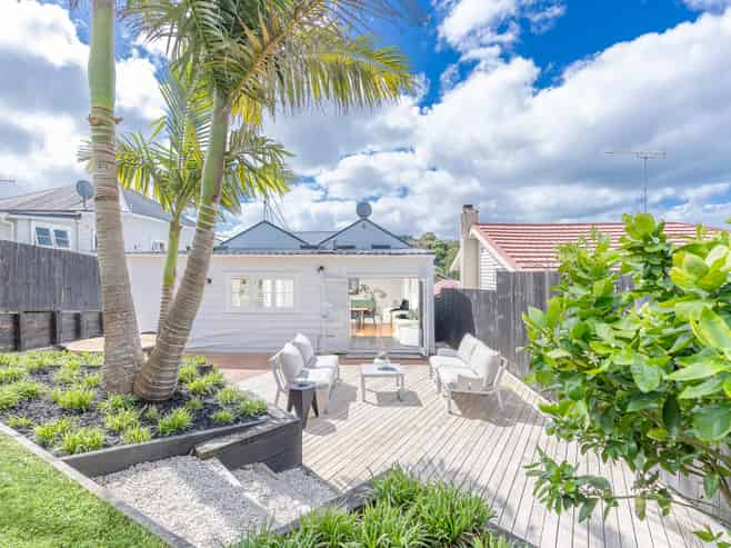 12 Third Avenue, Kingsland