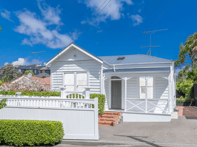 12 Third Avenue, Kingsland