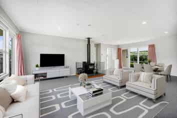 17 Laurence Street, Queenwood