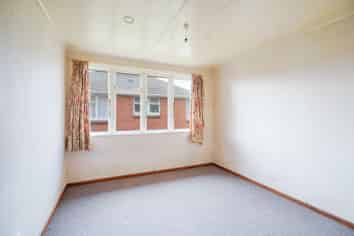 300 Conyers Street, Strathern