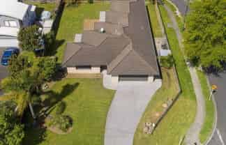 75 Inverness Drive, Pyes Pa