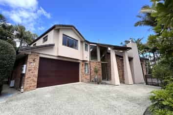 44 Grammar School Road, Pakuranga