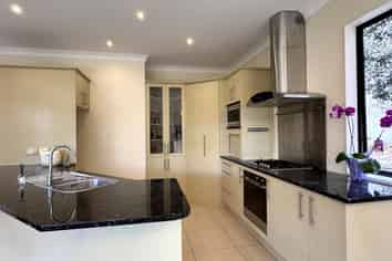 44 Grammar School Road, Pakuranga