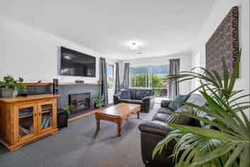 5 Tybalt Street, Stratford