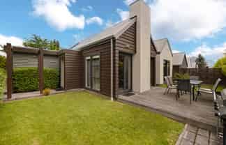 8 Hallenstein Street, Queenstown