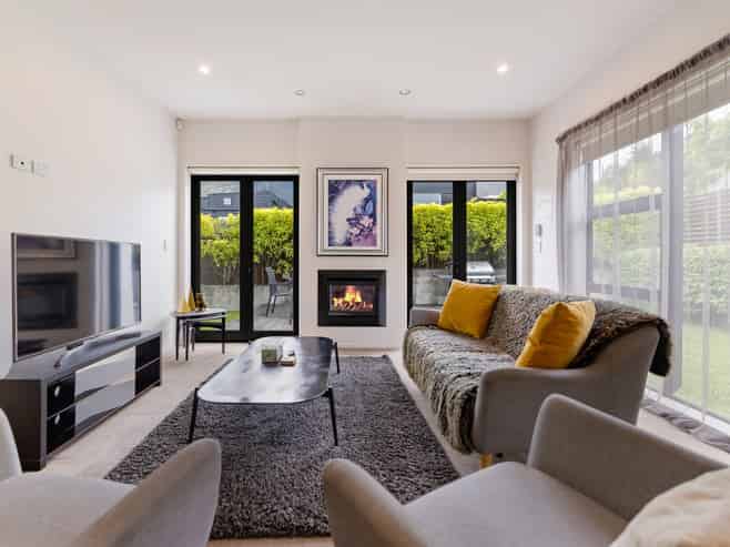 8 Hallenstein Street, Queenstown