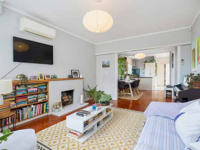 18 Vinter Terrace, Mount Albert