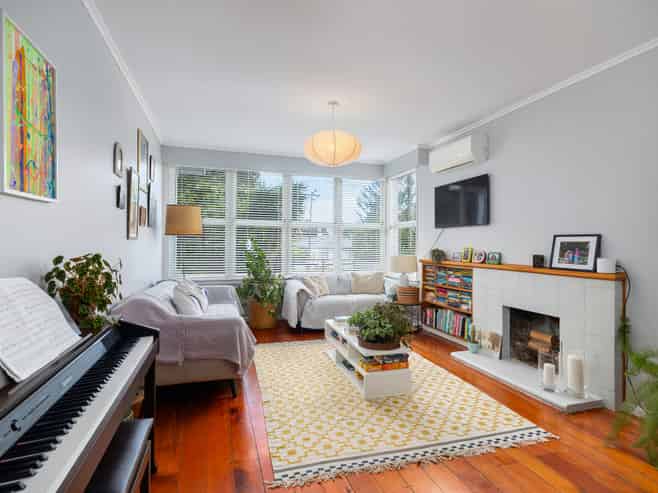 18 Vinter Terrace, Mount Albert