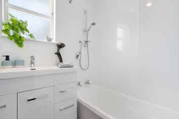 142 College Road, Edgecumbe