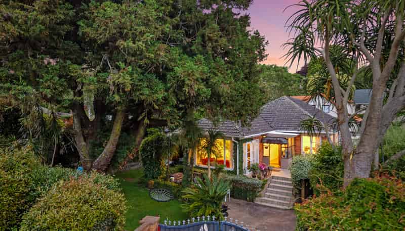 47 Hillsborough Road, Hillsborough