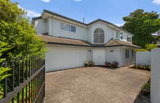 27 Domett Avenue, Epsom