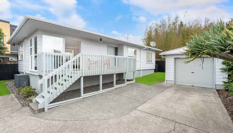 30A Vodanovich Road, Te Atatu South