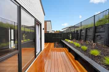 2/28 Lumino Terrace, Glenview