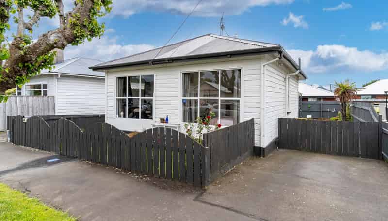 30 Baker Street, CAVERSHAM