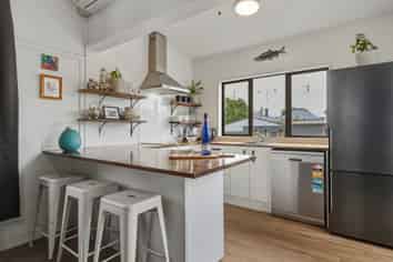 30 Baker Street, CAVERSHAM