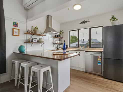 30 Baker Street, Caversham