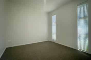 3/2 McNicol St, Fairfield