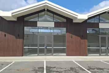 BRAND NEW COMMERCIAL/RETAIL TENANCIES
