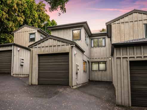 135d Triangle Road, Massey