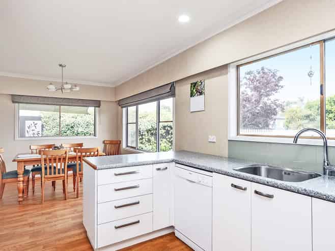 31 Holyrood Street, Taradale