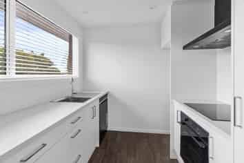 1/36 Pukatea Street, Glenwood