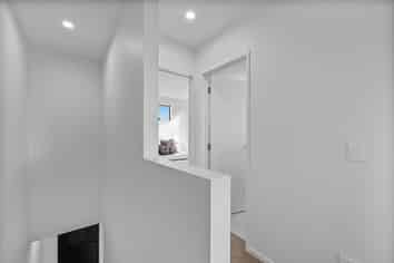 2/244 Innes Road, Saint Albans