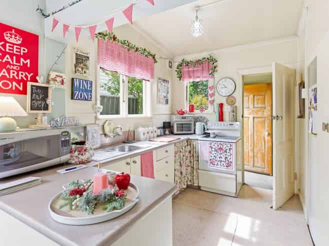 19 De Carle Street, SAINT KILDA