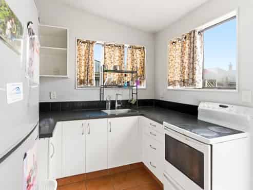 28  Eskvale Street, SAINT KILDA