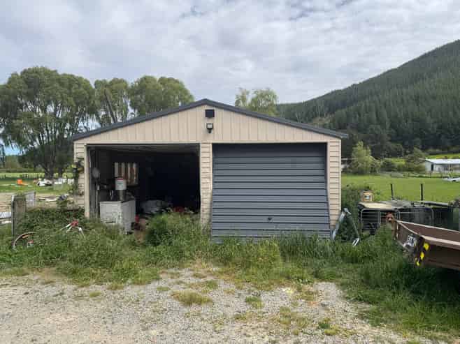 17 Para Railway Road, Koromiko