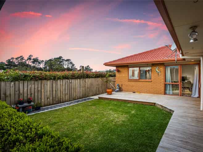 88 Triangle Road, Massey