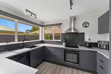 1 Cardigan Bay Place, Addington