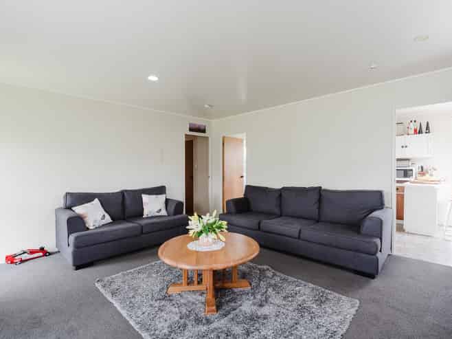 72 Amanda Avenue, Dinsdale