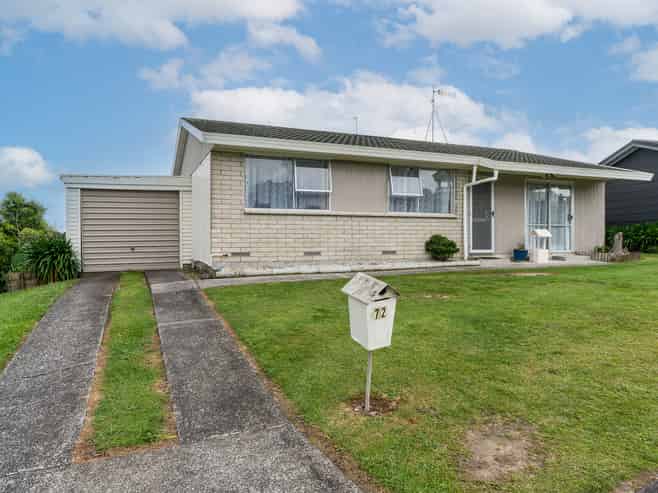 72 Amanda Avenue, Dinsdale