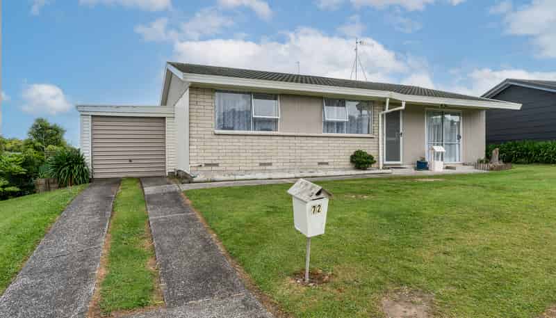 72 Amanda Avenue, Dinsdale