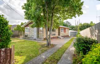 38 Forth Crescent, Glenview