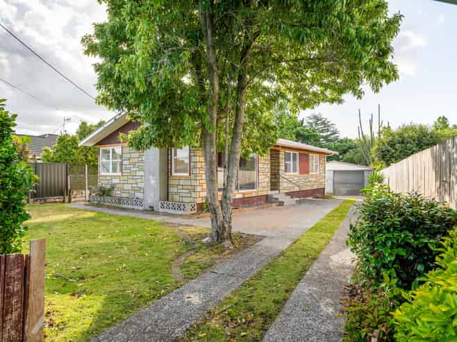 38 Forth Crescent, Glenview