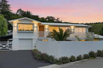 7 Moncks Bay Lane, Redcliffs