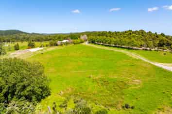 1332 Millbrook Road, Taipuha