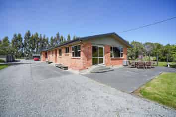 20 Cross Road, Winton