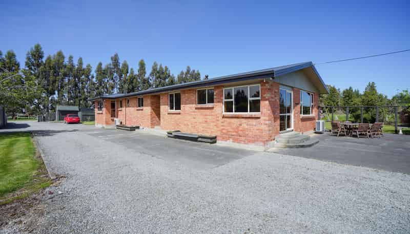 20 Cross Road, Winton