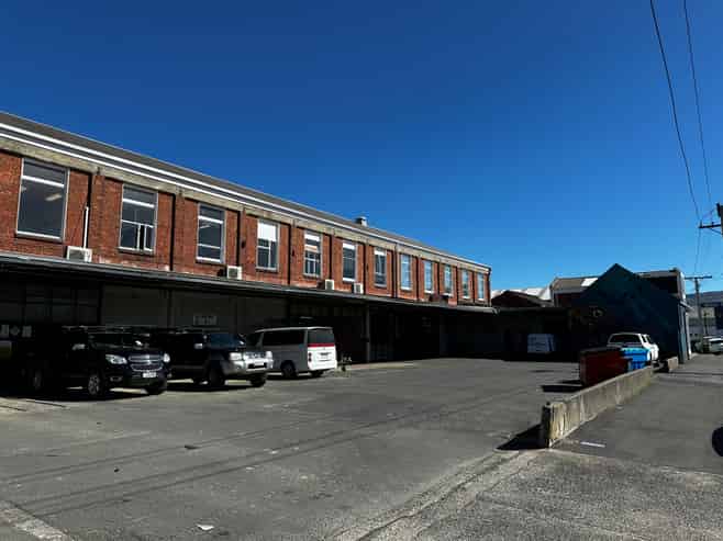 Industrial Unit, Central Location