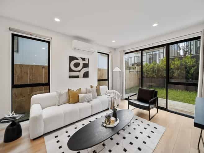 5 Clara Road, Silverdale