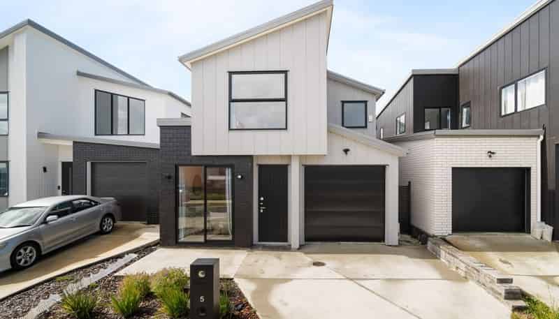 5 Clara Road, Silverdale