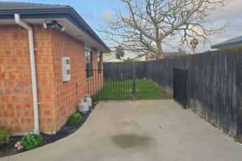 12A Cameron Street, Papakura