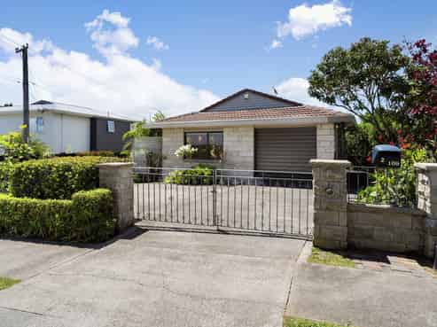 2/109 Litten Road, Cockle Bay