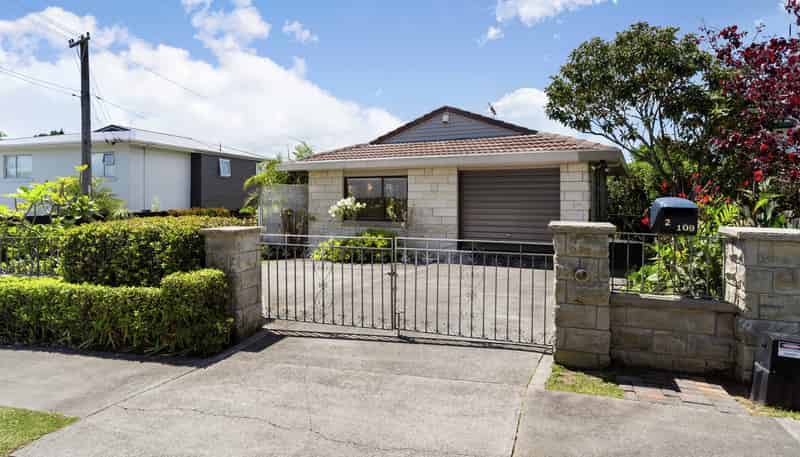 2/109 Litten Road, Cockle Bay