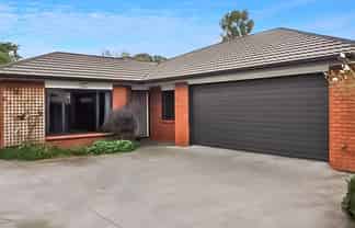 717 Southland Road, Raureka