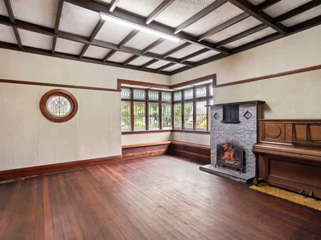 54 Lloyd Avenue, Mount Albert