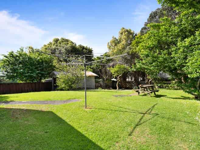 54 Lloyd Avenue, Mount Albert